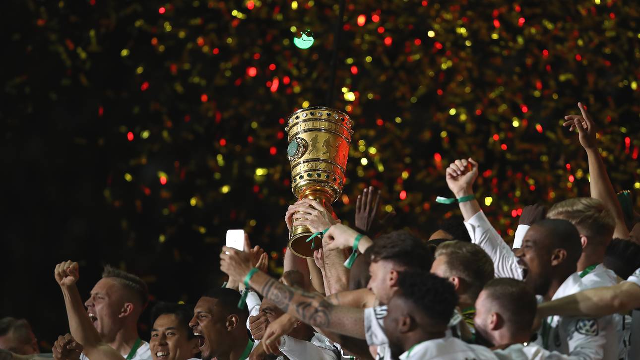 BVB muss im Pokal am Montag ran