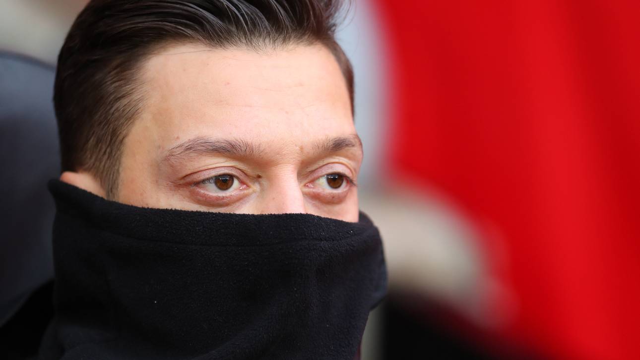 Özil schon wieder verletzt