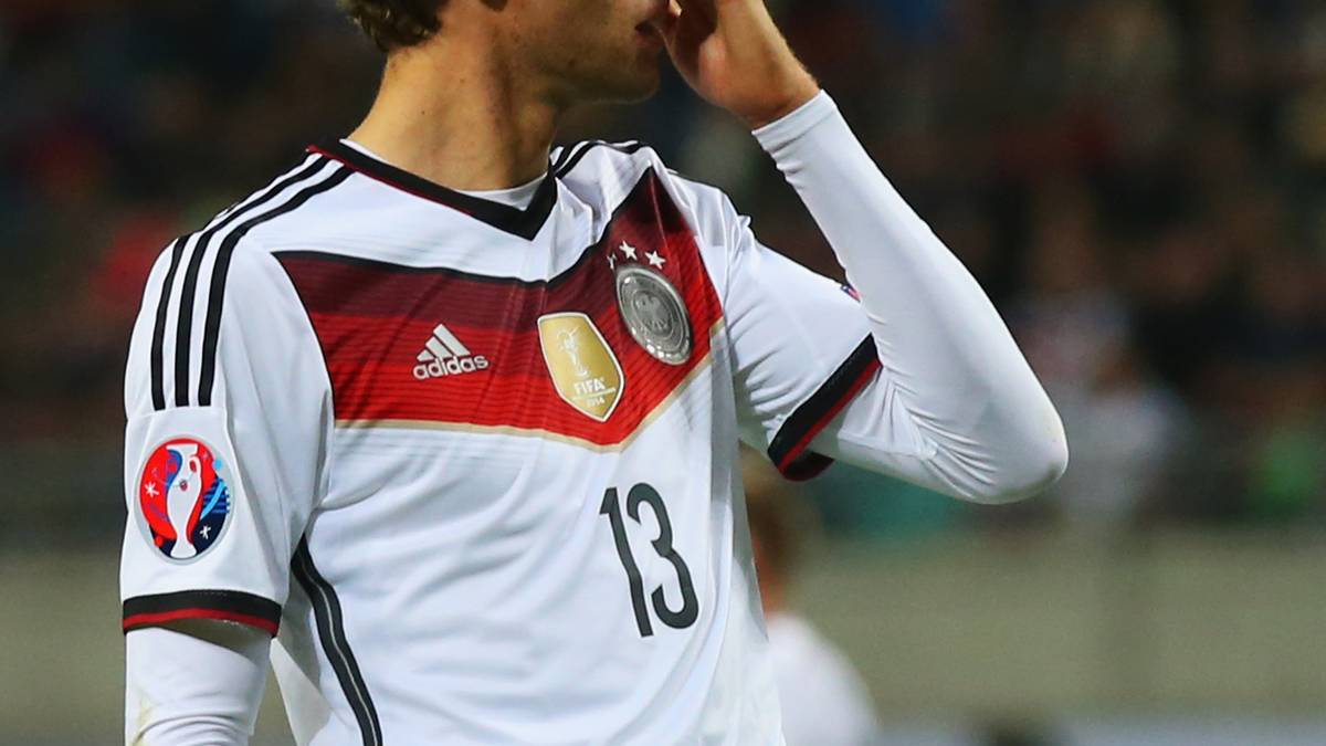 Thomas Müller, der in der ersten Hälfte ebenfalls noch unglücklich agierte, bricht dann aber in der 50. Minute den Bann