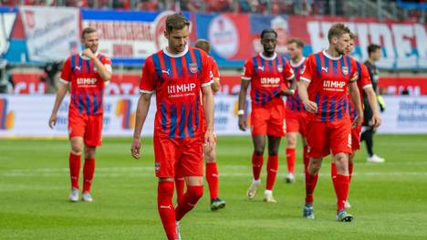 Vor dem letzten Spieltag darf der 1. FC Heidenheim noch auf den direkten Klassenerhalt hoffen. Gegen Werder Bremen präsentiert sich das Team über weite Strecken allerdings nicht erstligareif.