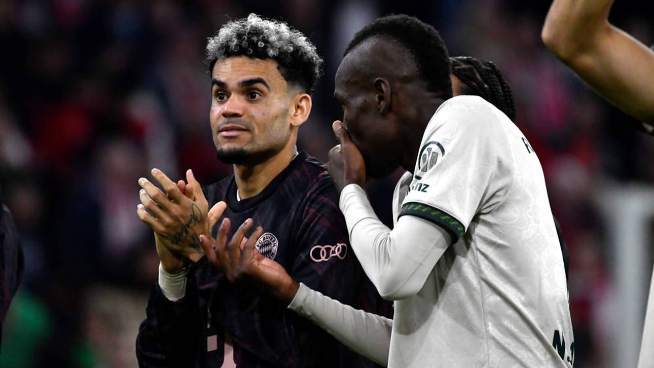 Luis Díaz (l. mit Nicolas Jackson) wechselte im Sommer vom FC Liverpool zu Bayern