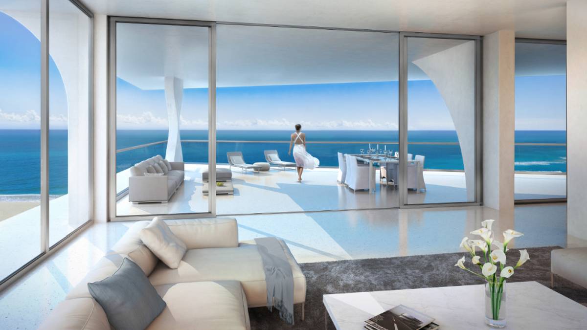 Dabei ist die Villa in Grünwald nicht Costas einziges Eigenheim. Auch im sonnigen Florida kann sich Bayerns pfeilschneller Dribbelkünstler die Sonne dann und wann auf den Bauch scheinen lassen