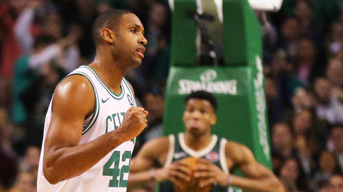 Das sieht auch Bryant so: "Die Verletzung von Kyrie macht in der Eastern Conference einen großen Unterschied". Bei Boston wird es ohne Irving vor allem auf die starke Defense um Al Horford (Bild) und die talentierten Youngster Tatum, Brown und Rozier ankommen. Doch ob das reicht? PLAYOFF-PROGNOSE: 4:3-Sieg gegen die Milwaukee Bucks