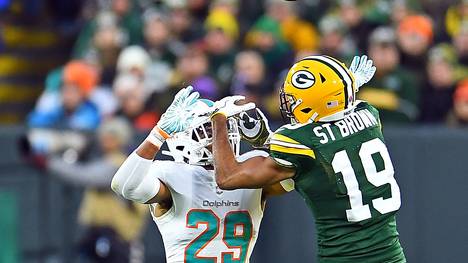 Equanimeous St. Brown von den Green Bay Packers sorgte gegen die Miami Dolphins mit einem fiesen Hit für Aufsehen