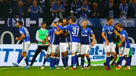 FC Schalke 04 v 1. FSV Mainz 05 - Bundesliga