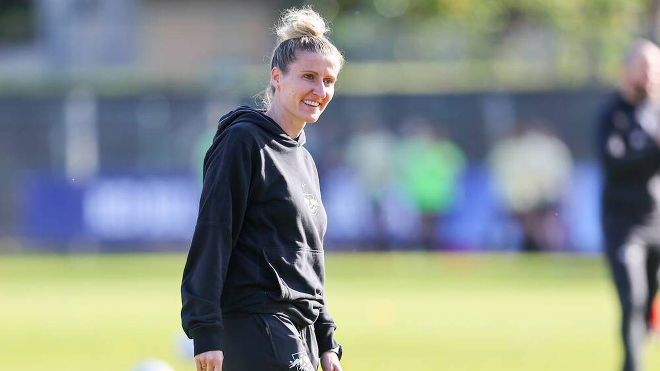 Anja Mittag beim Training der RB Leipzig Frauen