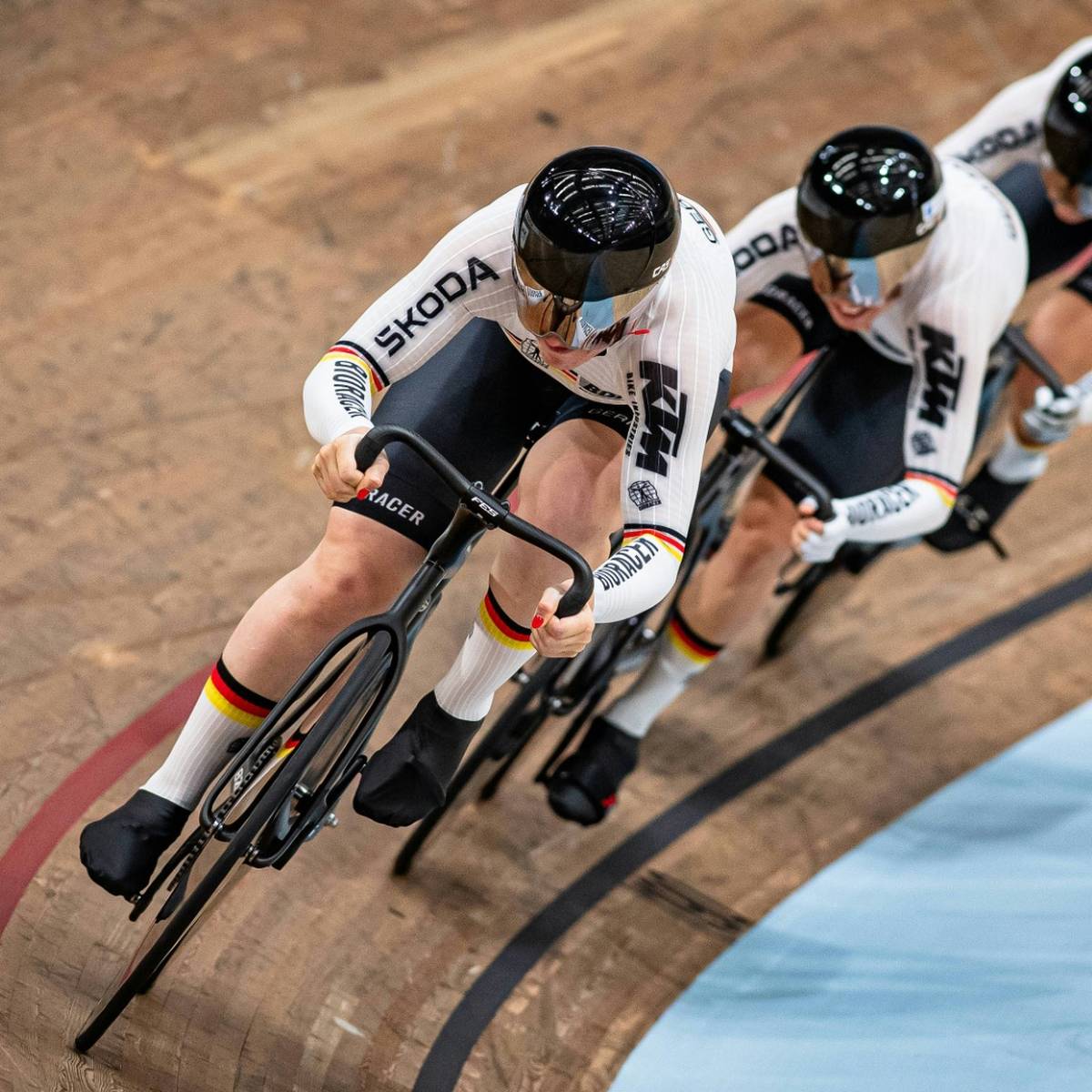 Bahnrad-WM Deutsches Teamsprint-Trio mit Weltrekord zu Gold