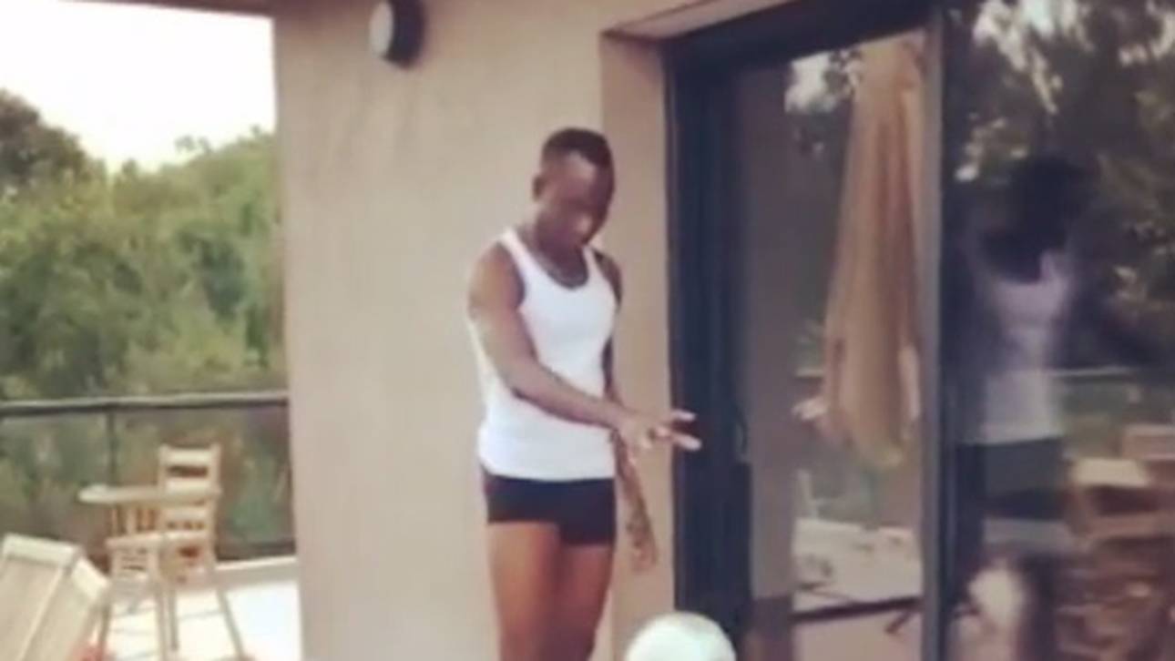 Ex-HSV-Profi zaubert in Unterhose