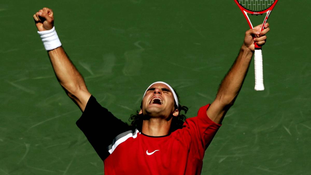 Doch Federer dreht das Spiel trotz eines 3:5 im Tie-Break des dritten Satzes noch und revanchiert sich für die Niederlage im Vorjahr. In den Sätzen vier und fünf (6:3, 6:1) dominiert Federer wie selten danach gegen Nadal