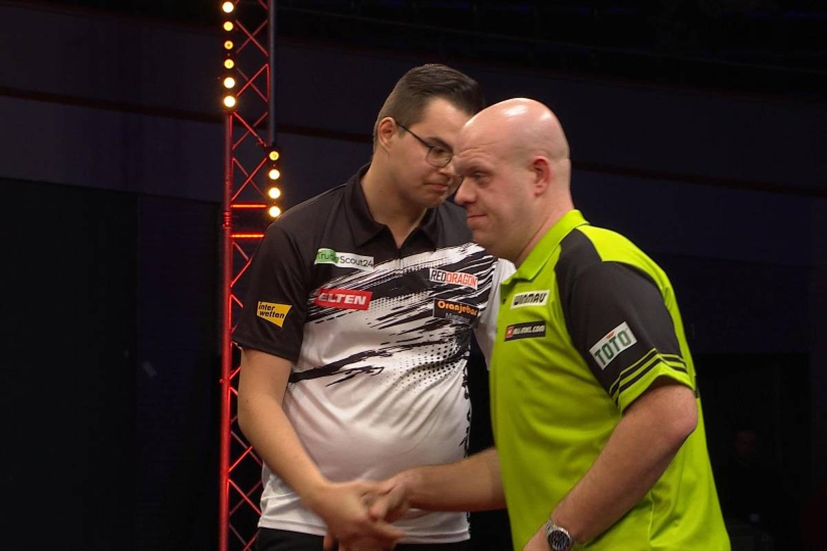 Nach Gerwyn Price scheidet mit Michael van Gerwen der nächste Superstar bei den European Darts Championships aus.