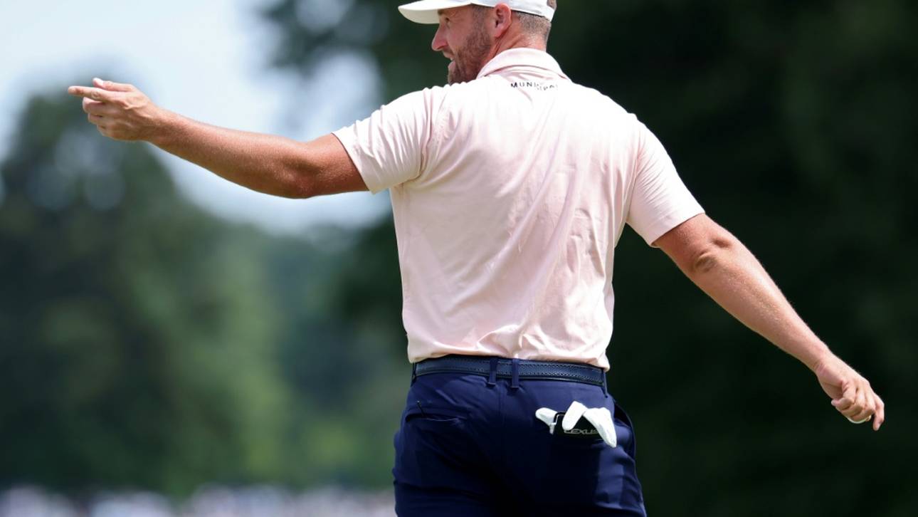 BMW Championship: Clark zittert sich zum Sieg
