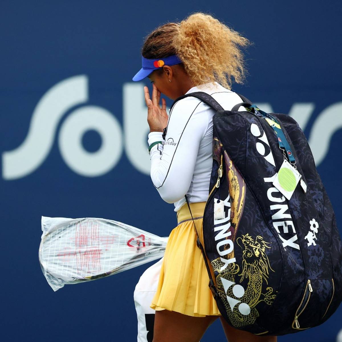Nur wenige Wochen vor dem Beginn der US Open muss Naomi Osaka erneut einen Rückschlag einstecken. 