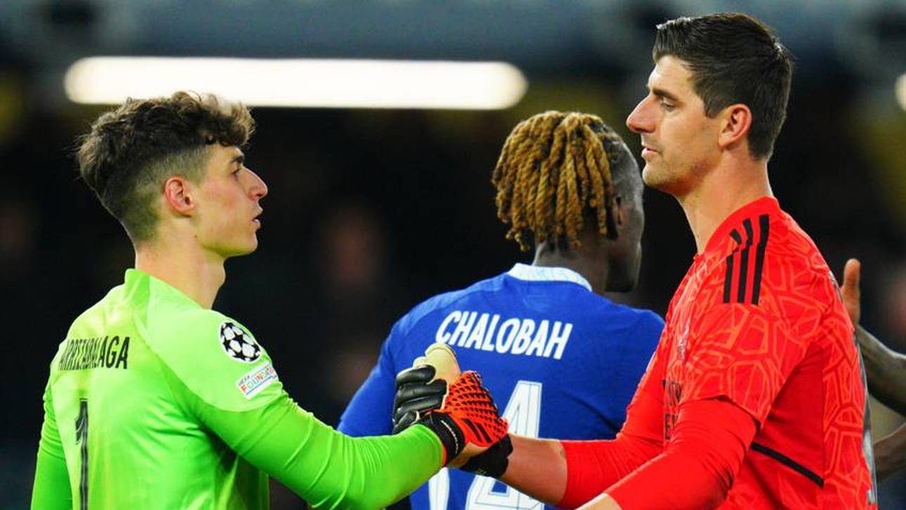 Kepa Arrizabalaga (l.) mit Thibaut Courtois