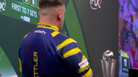 Die Ally Pally Wespe ist zurück! Im WM-Finale zwischen Luke Littler und Gian van Veen attackiert die Wespe 