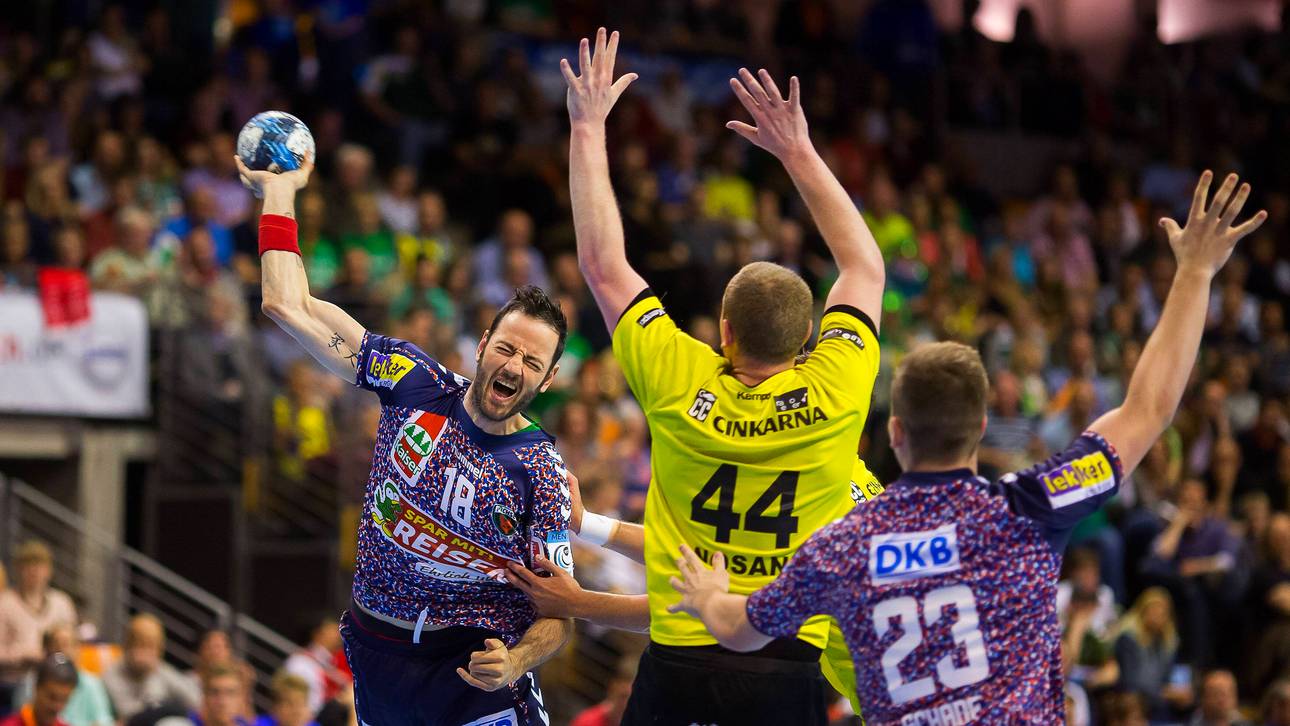 Füchse folgen Hamburg ins Finale