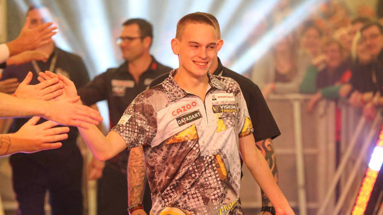 Pikachu fordert Weltmeisterin