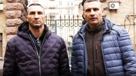 Vitali und Wladimir Klitschko kämpfen in der Ukraine gegen Russland. Deswegen stehen sie angeblich wie auch der ukrainische Präsident auf einer Abschussliste.