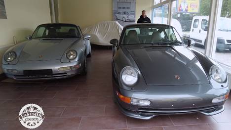Enrico schaut sich heute einen seltenen Audi RS2 an. Der Kunde möchte dafür gerne einen Porsche 911 der Baureihe 993 haben. Für kreative Geschäftsideen ist der Big Boss schnell zu begeistern. Azubi Willi muss einen exklusiven Benz für den Verkauf fit machen und ein 65er Mustang fordert Johns Improvisationstalent.