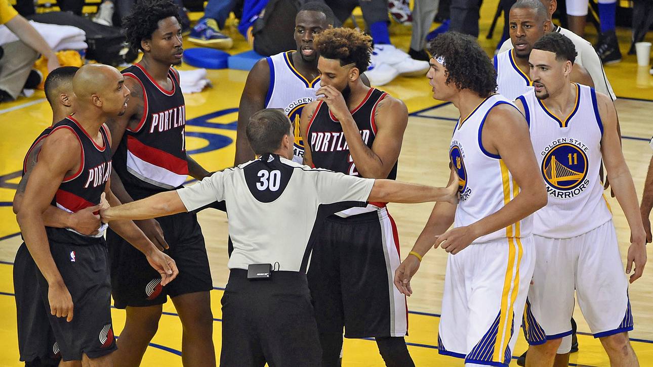 Bein gestellt: Zoff bei Warriors-Sieg