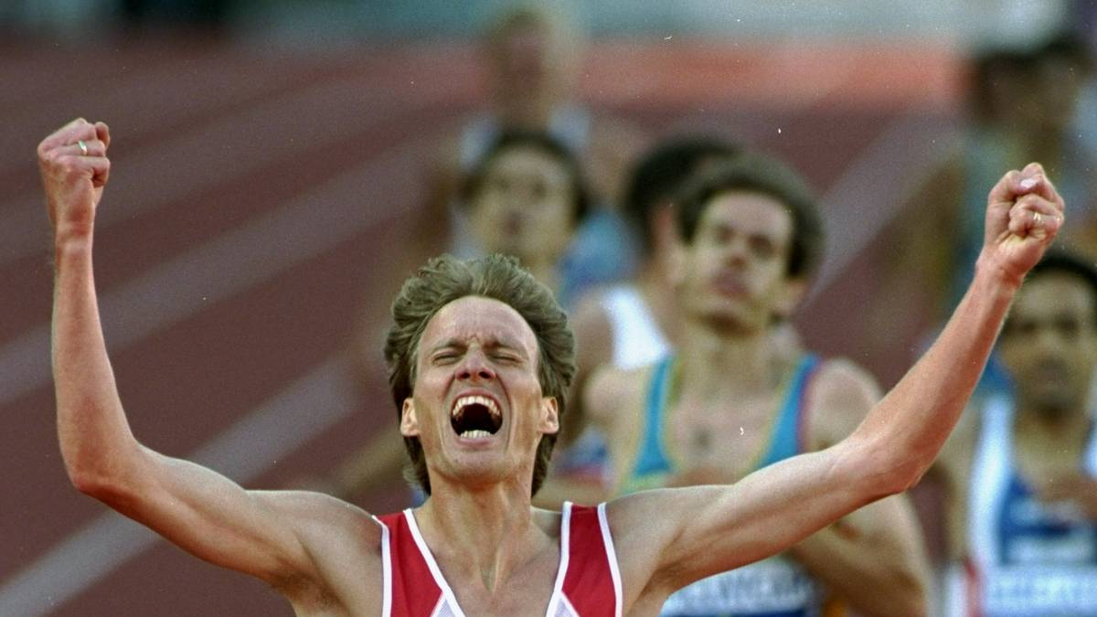 Dieter Baumann, der 5000-m-Olympiasieger von Barcelona, wird bei einer Kontrolle 1999 positiv auf den Wirkstoff Nandrolon getestet
