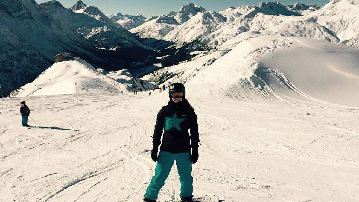 Benkarth kann noch keine A-Länderspielerfahrung vorweisen. Im Winter geht sie gerne Snowboarden