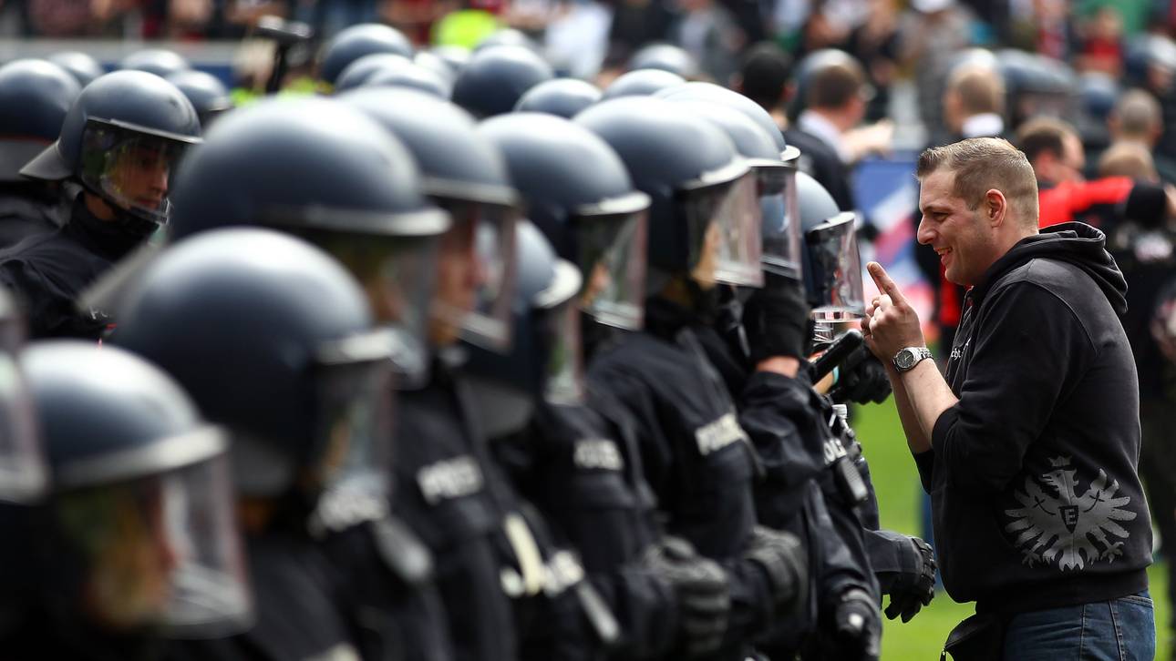 Frankfurt-Partie ist Risikospiel