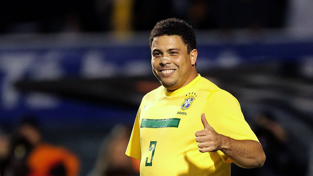 Ronaldo führt Gegenspieler vor