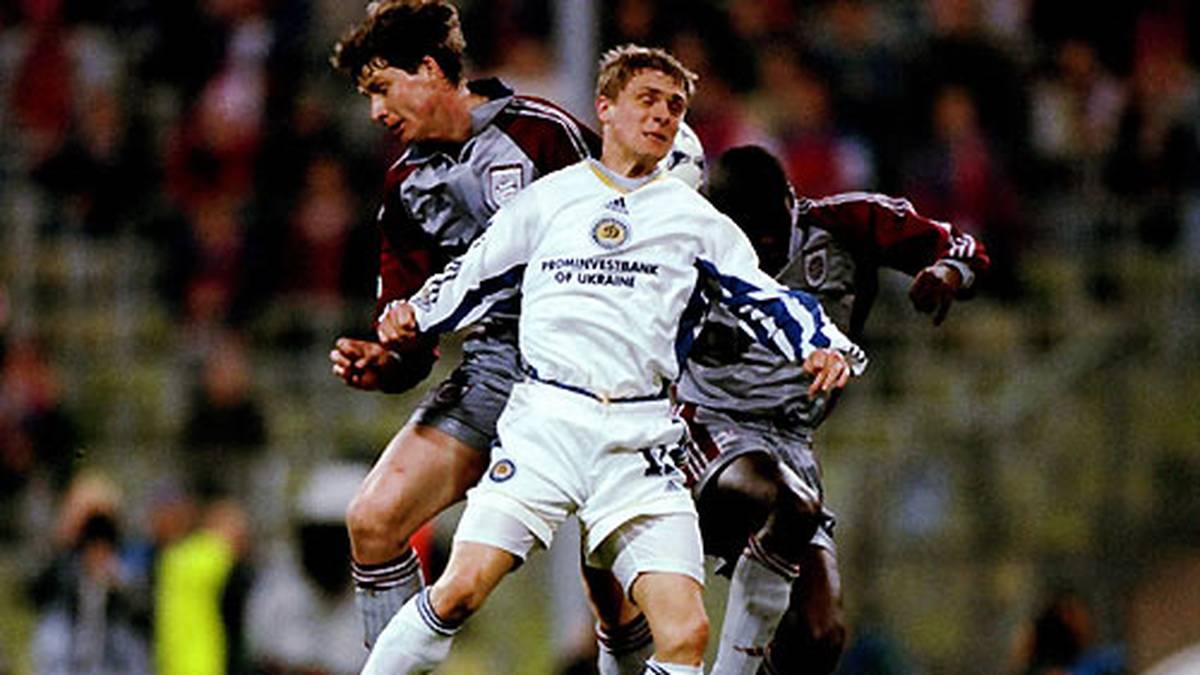 ...Sergiy Rebrov von Dynamo Kiew...