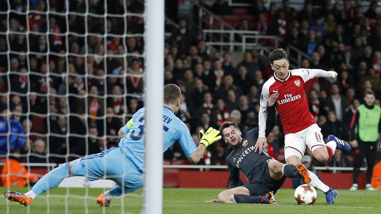 Özil peilt mit Arsenal Titel an