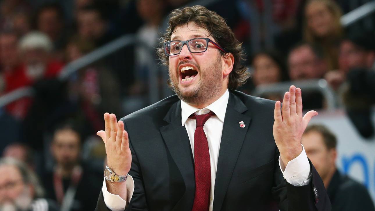 Trinchieri fliegt und schimpft