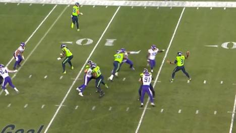 Achterbahnfahrt in Seattle: Die Seahawks setzen sich in einem Krimi mit 27:26 gegen die Minnesota Vikings durch. Russell Wilson wirft sein Team erst wenige Sekunden vor Schluss zum Sieg.