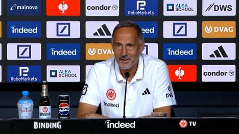 Eintracht-Trainer Adi Hütter verrät auf der Pressekonferenz