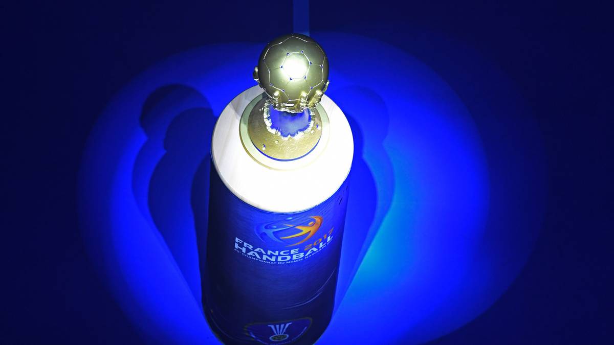 Das ist das Objekt der Begierde. Noch bis 29. Januar kämpfen 24 Mannschaften in Frankreich um den WM-Pokal. SPORT1 zeigt die besten Bilder der WM