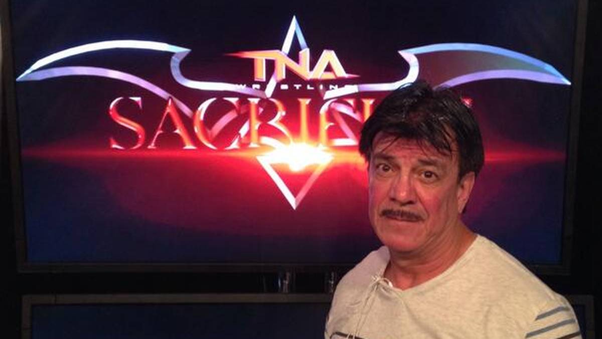 Eddies Bruder Hector war ein bekannter Name der siebziger und achtziger Jahre, in der früheren WWF kurz mit dem berüchtigten Charakter des Gobbledy Gooker - eines Kämpfers im Truthahnkostüm - unterwegs, zuletzt Kommentator bei der Konkurrenzliga TNA