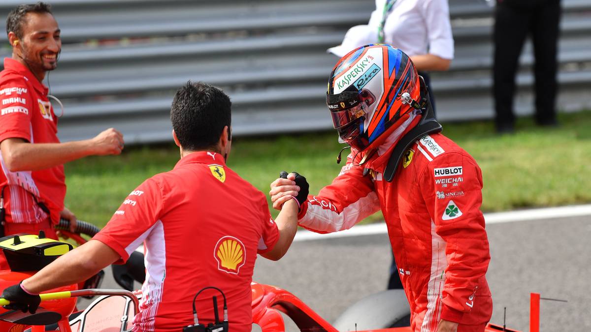 Mit 46 schnellsten Rennrunden liegt er hinter Schumacher und gleichauf mit Hamilton auf Rang zwei in der Statistik. Mit Beginn der aktuellen Saison fährt Raikkönen nicht mehr für Ferrari, sondern geht beim Alfa-Romeo-Rennstall auf Punktejagd