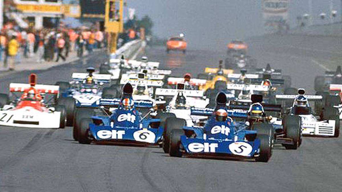 Erst Jackie Stewart (1968, 1971, 1973) kann die Bestmarke von Fangio einstellen. Drei aufeinanderfolgende Siege gelingen ihm allerdings nicht