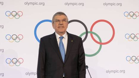 Nach der Absage der Olympischen Spiele 2020 in Tokio ist IOC-Präsident Thomas Bach zuversichtlich, die Wettbewerbe 2021 nachholen zu können