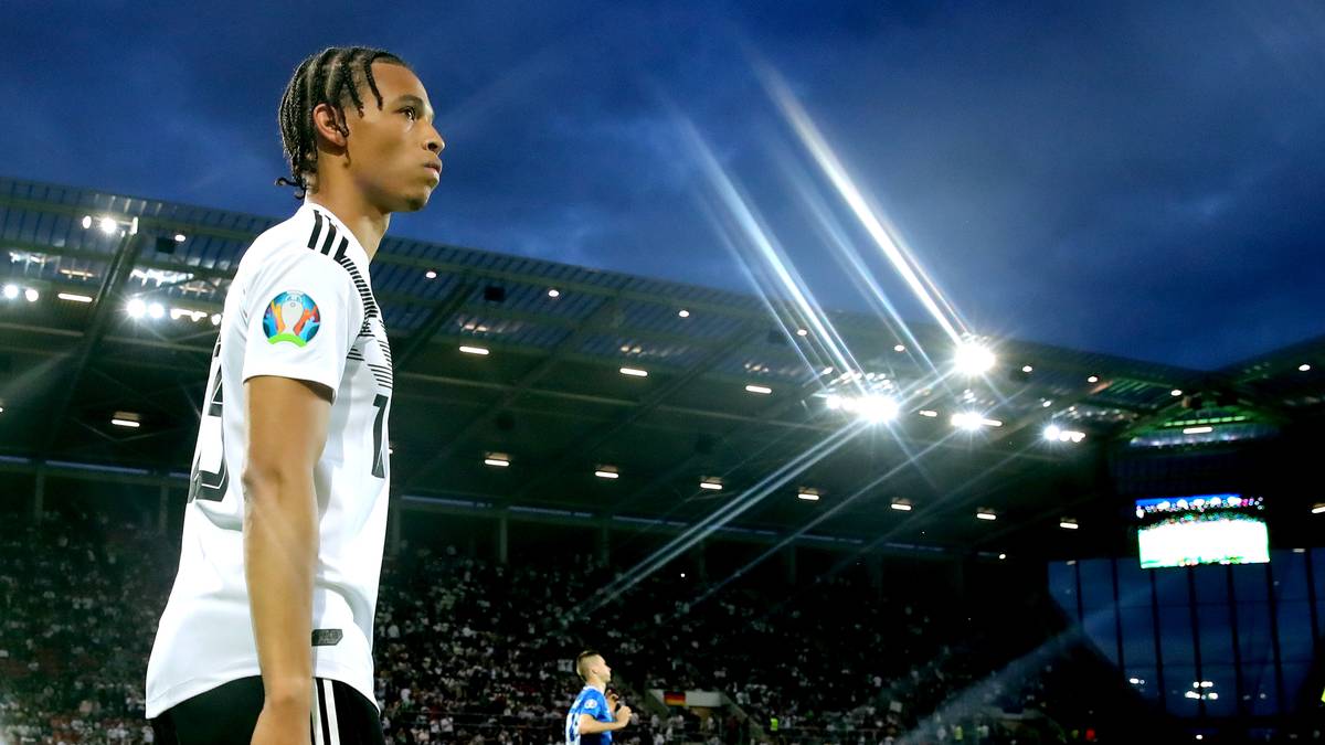 Ob das nach der Vorgeschichte der vergangenen Wochen möglich ist? Bis zum 2. September ist für den FC Bayern noch Zeit, den Sané-Deal unter Dach und Fach zu bringen. Aber eben auch genug Zeit, weiter Unruhe zu schüren