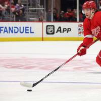 Die Erfolgsserie der Detroit Red Wings ist gerissen. Auch ein Treffer von Eishockey-Vizeweltmeister Moritz Seider reicht dem deutschen Team nicht.