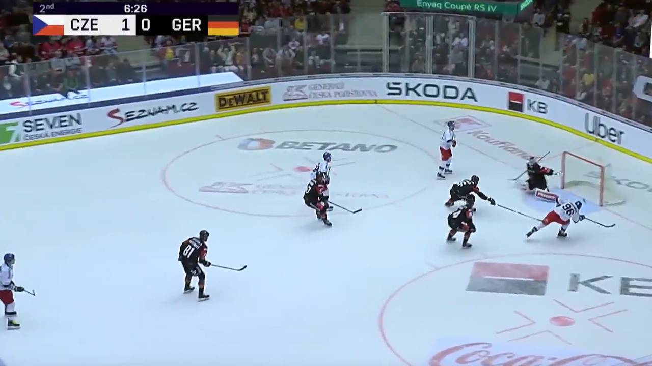 Böser Fehler! DEB-Team verliert gegen WM-Gastgeber