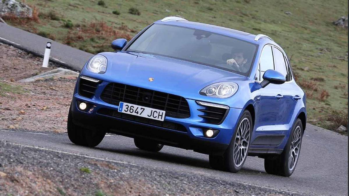 Der Schwede Marcus Ericsson fährt den robusten Porsche Macan