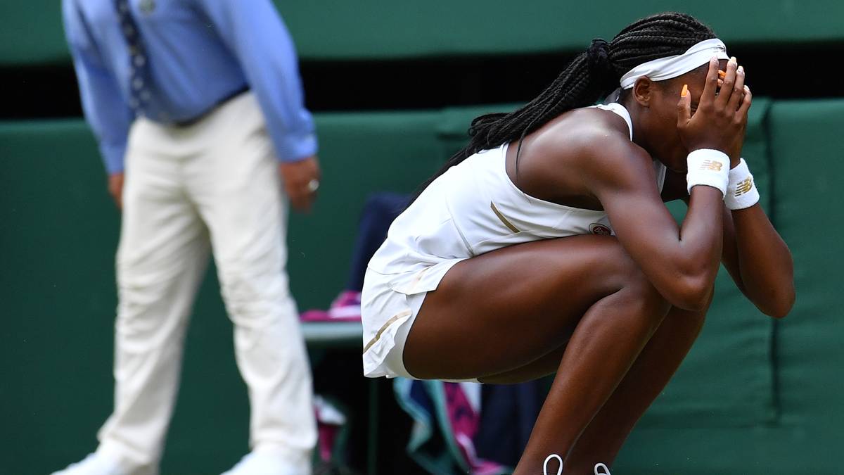 Bereits an Tag eins kommt es bei den Damen zu einer faustdicken Überraschung: Die erst 15-jährige Coco Gauff wirft Venus Williams aus dem Turnier. Sie kann es nach der Partie kaum fassen