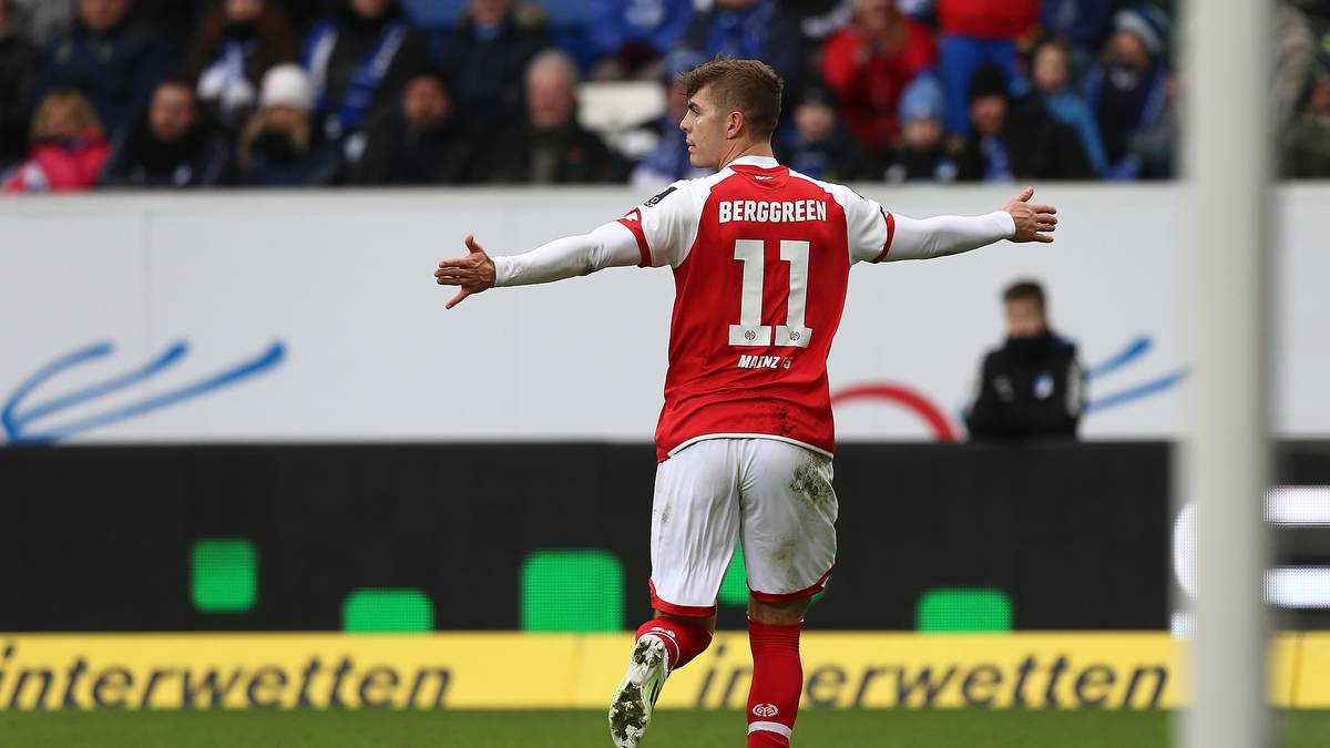 Um genau zu sein, gleicht Emil Berggren schon im direkten Gegenzug per Kopf für Mainz aus