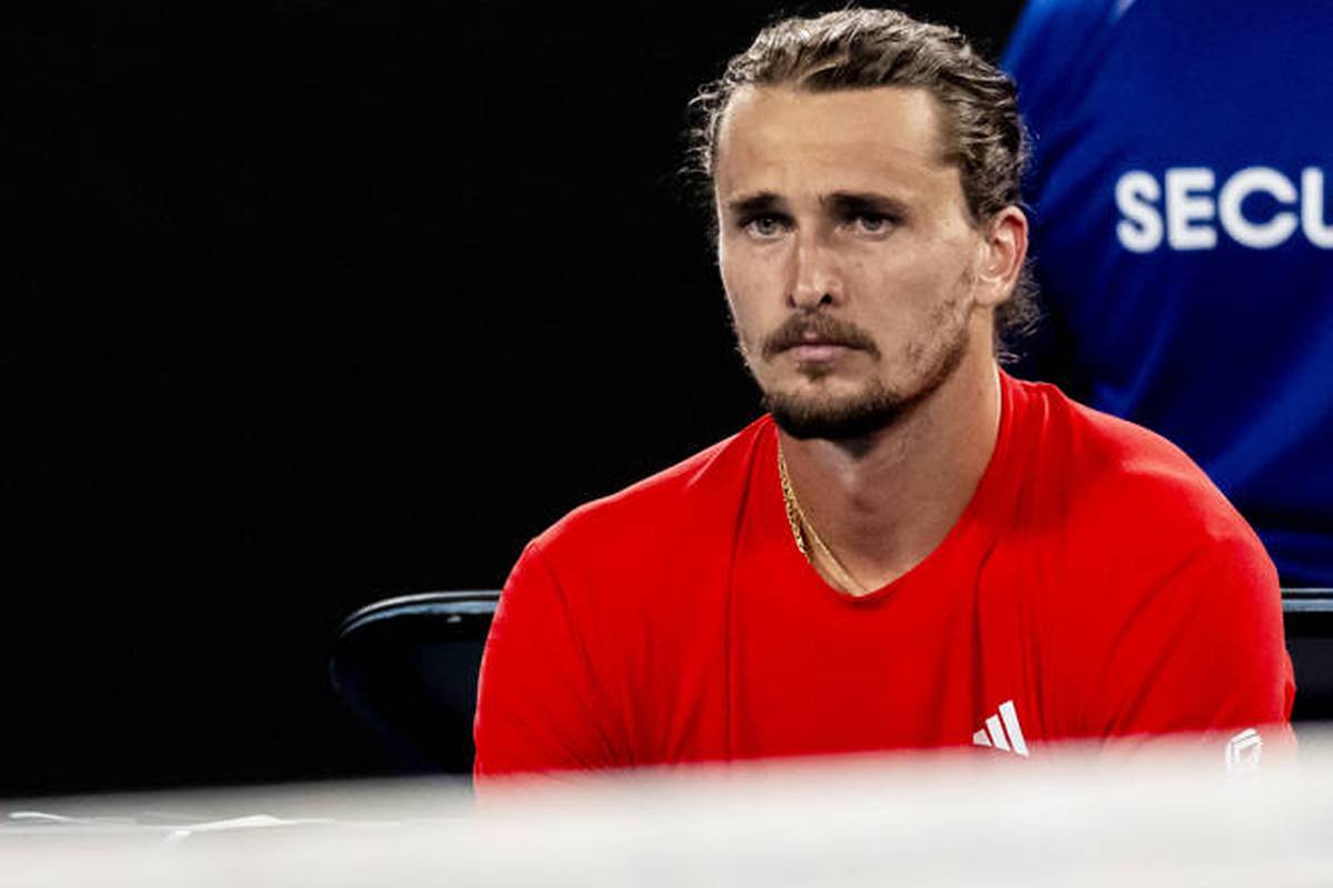 Alexander Zverevs Traum vom ersten Grand-Slam-Titel ist im Finale der Australian Open gegen Jannik Sinner geplatzt. Der Südtiroler setzte sich mit 6:3, 7:6 und 6:3 durch und verteidigt damit seinen Titel.