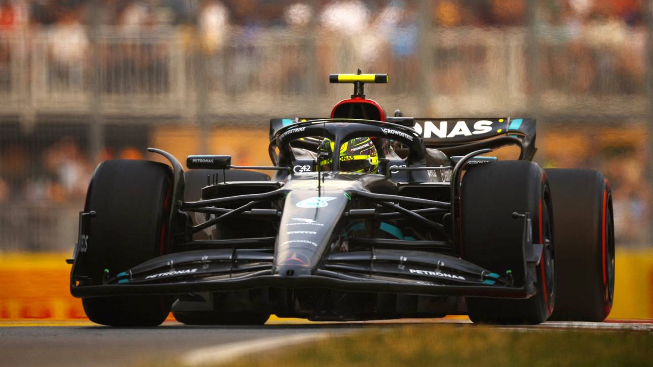 Stromausfall und Mercedes-Doppelspitze im Training