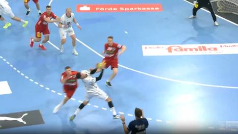 Der deutsche Handball-Rekordmeister THW Kiel hat am Mittwochabend eindrucksvoll unter Beweis gestellt, dass im Titelrennen der Bundesliga weiterhin mit ihm zu rechnen ist. Die "Zebras" gewannen das Nordduell gegen die TSV Hannover-Burgdorf souverän mit 28:24.