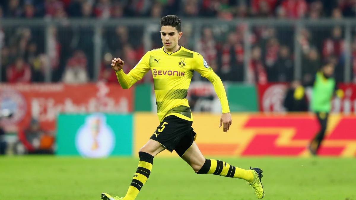 BORUSSIA DORTMUND: Der Wechsel von Marc Bartra zu Betis Sevilla ist perfekt. Das gab der BVB am Dienstagabend bekannt. Der spanische Innenverteidiger posierte zuvor bereits vor laufenden Kameras mit einer Fahne seines neuen Vereins