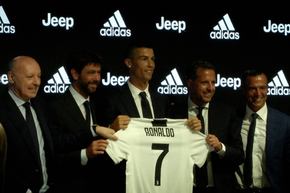 Am 10. Juli 2018 erschütterte eine Nachricht die Fußballwelt: Cristiano Ronaldo wechselt von Real Madrid zu Juventus Turin – für 117 Millionen Euro.  