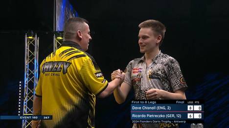 Dave Chisnall gewinnt das Finale der Flanders Darts Trophy gegen Ricardo Pietreczko mit 8:6 und krönt sich bei seinem 100. Turnier auf der Tour zum Sieger.