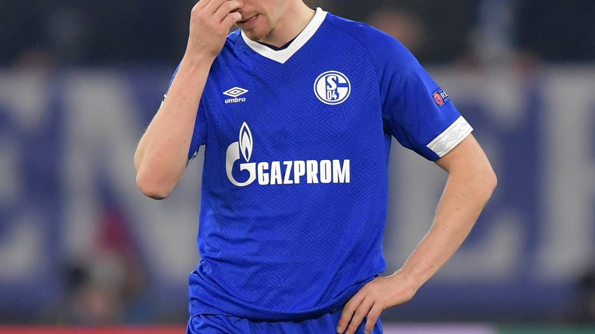 BASTIAN OCZIPKA: Hatte zunächst defensiv ein paar starke Szenen, offensiv aber nicht durchsetzungsfähig genug. Ließ sich beim 2:3 von Sterling ganz billig abkochen. SPORT1-Note: 4,5